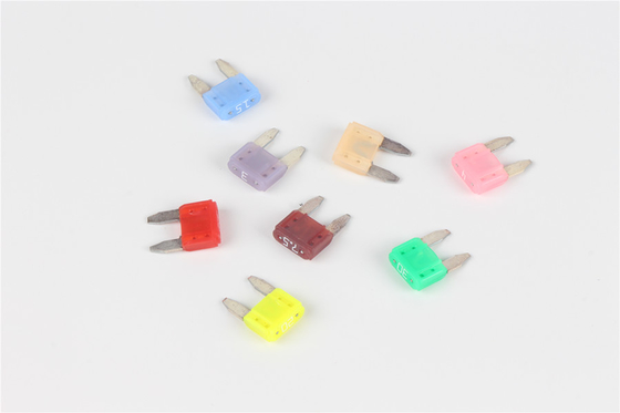Cầu chì thổi nhanh mini, Cầu chì lưỡi ô tô DC32V 4Amp Cắm nhỏ