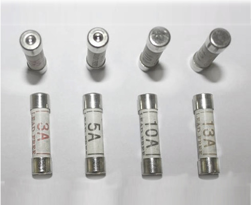 Bảo vệ dòng điện BS1362 Cầu chì hộp mực 13a Điện áp định mức Giấy chứng nhận ASTA