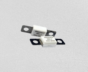 Cầu chì giới hạn dòng điện cao áp 58VDC Dòng DNQ Ceramic Noumenon