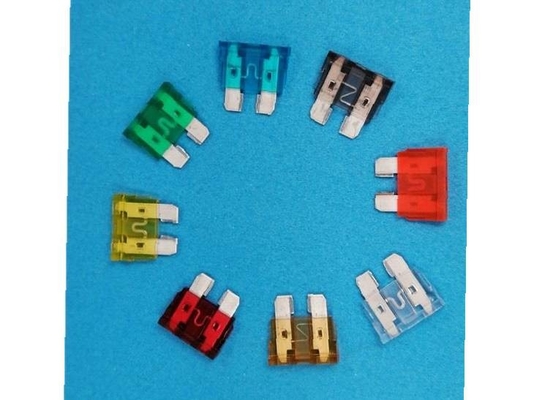 Bộ sạc ắc quy ô tô Cầu chì điện áp thấp Vật liệu PBT Điện áp định mức 80V